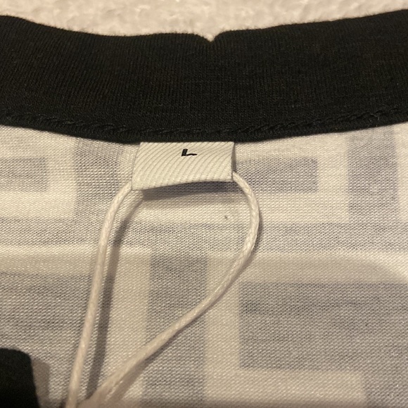 Black & White Long Sleeve Size L Top NWT - Picture 2 of 8